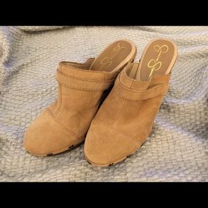 Jessica Simpson suede mules/clogs with heels!